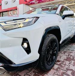 تۆیۆتا ڕاڤ 4